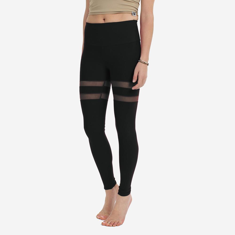 19 Different Women Try on the BEST Ethically Made Black Leggings!