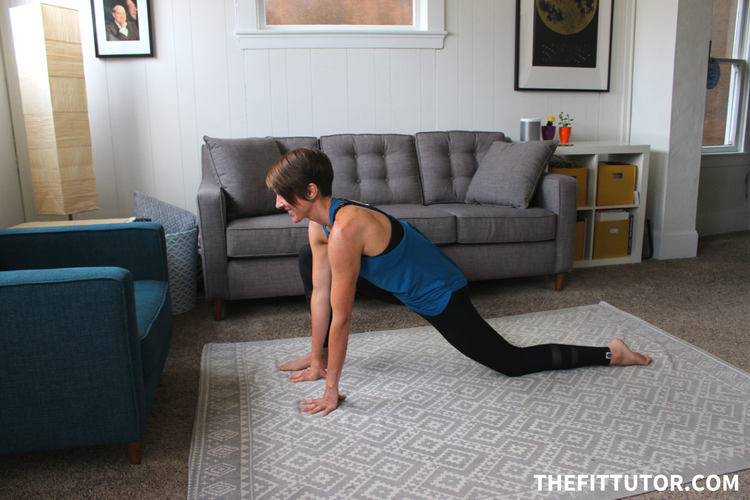 This modified lizard stretch is perfect for you not-so-bendy friends who need to stretch out those hips! Find out how to do it + other hip flexor stretches in this article!