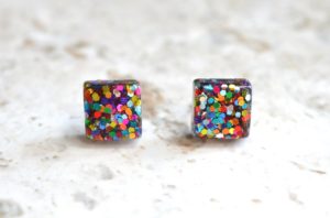 workout and lifestyle-friendly earrings? handmade by a local artist? yes please! these make the perfect gift for your fit friend, or someone who always has to rock stud earrings! ethical gift guide