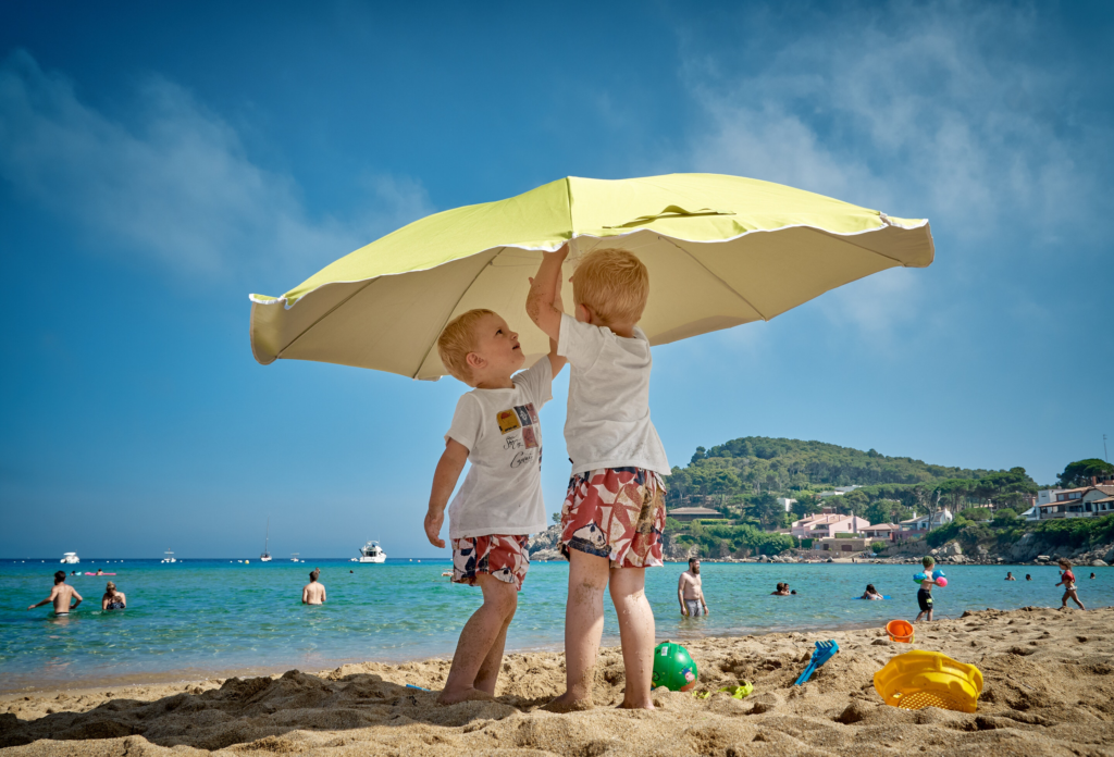 Check out this safe sunscreen guide - EWG ratings + Amazon reviews for an easy to choose guide ;) 